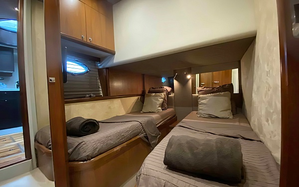 Аренда яхты Sunseeker 72 Predator во Франции- Nera Oceano
